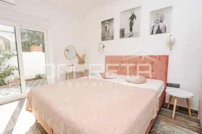 Kuća 150 m², Vodice - centar, bazen i krovna terasa - 7