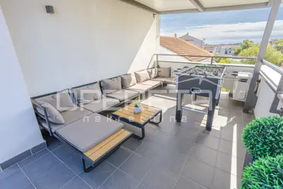 Kuća 150 m², Vodice - centar, bazen i krovna terasa - 21