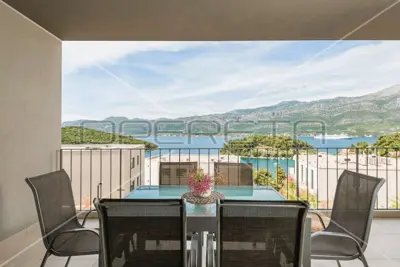 Luksuzan stan s očaravajućim pogledom i blizinom plaže La Banya - 2