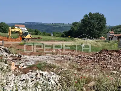 Bauland 657 m², Momjan - ruhige Lage - 2