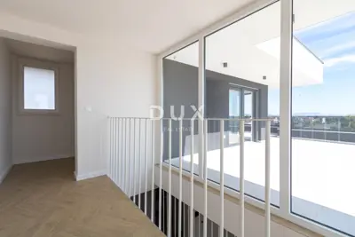Wohnung 127,8 m², Vodice - 4 Zimmer, Dachterrasse - 9
