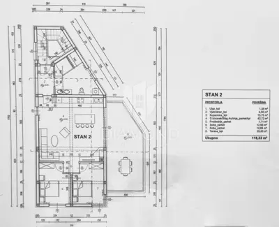 Kuća 244 m², Šišan - dvije stambene jedinice i bazen - 11