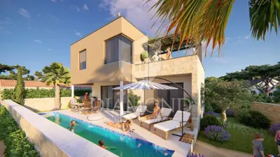 Kuća 244 m², Šišan - dvije stambene jedinice i bazen