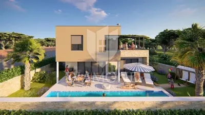 Kuća 244 m², Šišan - dvije stambene jedinice i bazen - 2