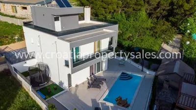 Vila s bazenom, Makarska - mirna lokacija u prirodi - 1