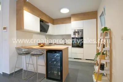 Vila s bazenom, Makarska - mirna lokacija u prirodi - 9