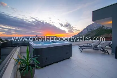 Vila s bazenom, Makarska - mirna lokacija u prirodi - 11