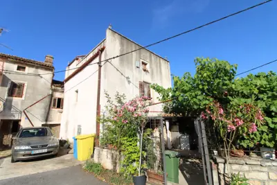 Marčana, two stone terraced houses for renovation