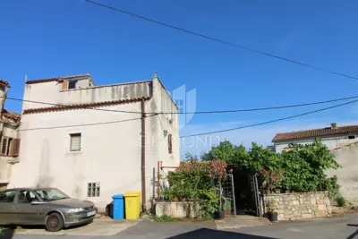 Marčana, two stone terraced houses for renovation - 3