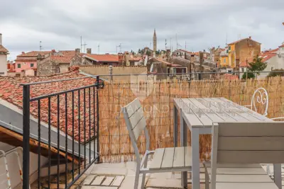 Steinhaus in Rovinj, Zentrum, Terrasse mit Blick