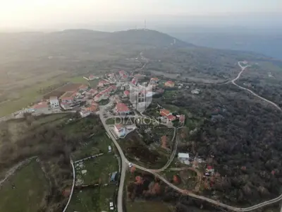 Bauland 2.652 m², Rovinj - Rand der Bauzone