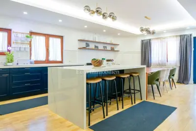 Kuća 513 m², Makarska - centar, 2 stana i garaža - 4