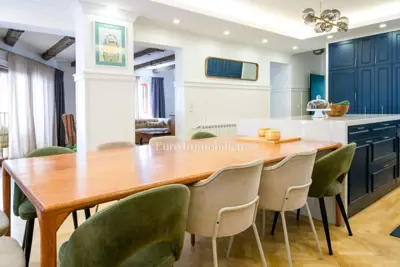 Kuća 513 m², Makarska - centar, 2 stana i garaža - 3