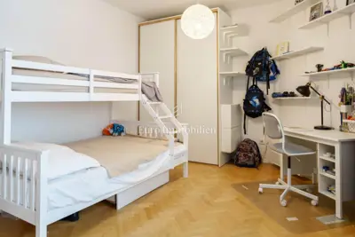 Kuća 513 m², Makarska - centar, 2 stana i garaža - 22