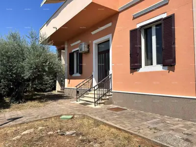 Apartment 68 m², Umag, first row to the sea - 2