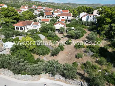 Baugrundstück, Otok Brač, Nähe zum Meer und ruhige Umgebung - 2