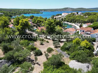 Građevinsko zemljište, Otok Brač, blizina mora i mirno okruženje