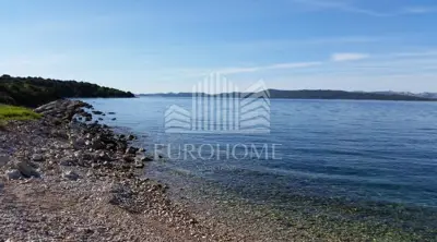Land 25,000 m², Ugljan - by the sea and Mediterranean vegetation - 5