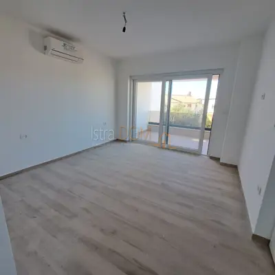 Stan 132 m², Valdebek - 3 spavaće sobe i 2 kupaonice - 12