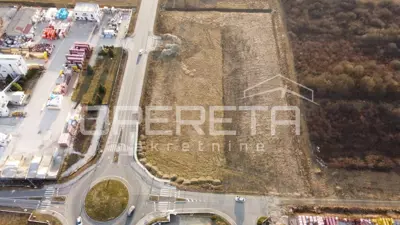 Building plot 5,616 m², Zabok, along the main road - 3