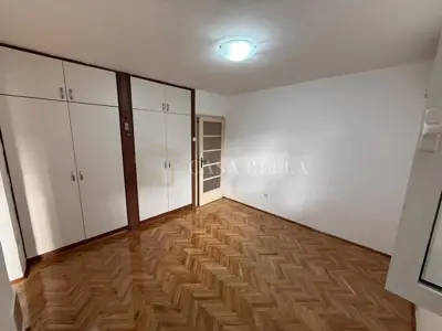 Stan, Bakar, 3 sobe, balkon i 2 ulaza - 2