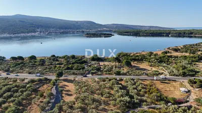 Krk, Kornić, maslinik, 1192 m², pristup s ceste