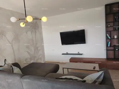 Hochwertige Drei-Zimmer-Wohnung mit Garten und Pool, möbliert - 7