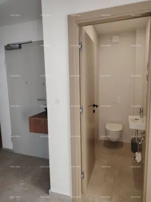 Hochwertige Drei-Zimmer-Wohnung mit Garten und Pool, möbliert - 8