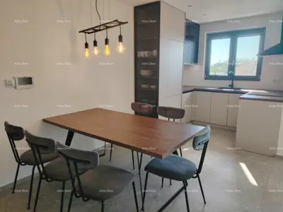 Hochwertige Drei-Zimmer-Wohnung mit Garten und Pool, möbliert - 3
