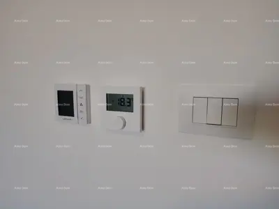 Hochwertige Drei-Zimmer-Wohnung mit Garten und Pool, möbliert - 9