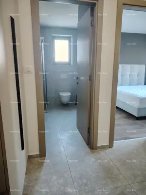 Hochwertige Drei-Zimmer-Wohnung mit Garten und Pool, möbliert - 15