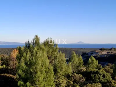 Land 1,004 m², Rakalj - special-purpose forest