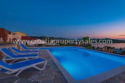 Kuća, Šibenik, 340 m², 1 400 000 €