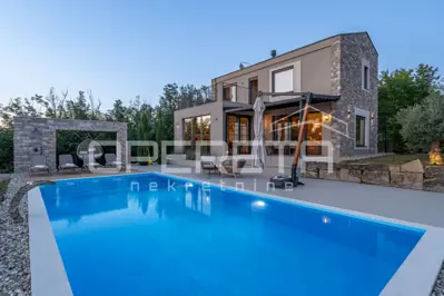 House for sale in Novaki Motovunski, 200 m²