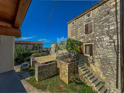 Townhouse, Brtonigla - quiet street and loggia with sea view - 5
