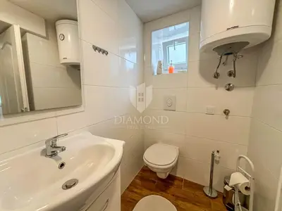 Townhouse, Brtonigla - quiet street and loggia with sea view - 11