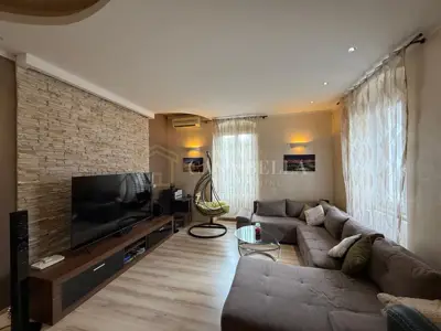 Stan 108 m², Rijeka Centar - 3 spavaće sobe i balkon