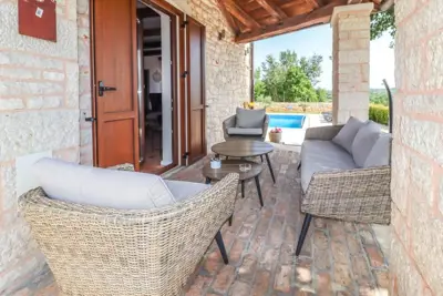 Villa 168 m², Sveti Lovreč - steinerne Schönheit mit Pool - 4