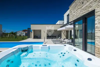 Vila 264 m², Brtonigla - pogled na istarski krajolik - 20