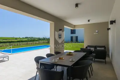 Vila 264 m², Brtonigla - pogled na istarski krajolik - 22
