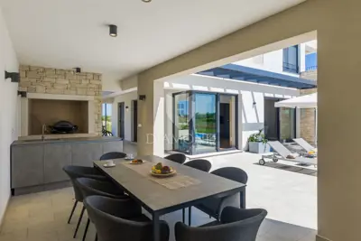 Vila 264 m², Brtonigla - pogled na istarski krajolik - 8