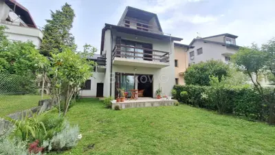 Maksimir, Barutanski brijeg, dvojna obiteljska kuća311 m², parking