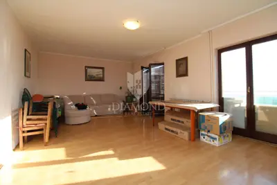 Hausetage 124 m², Spinčići - Aussicht und großer Balkon - 2