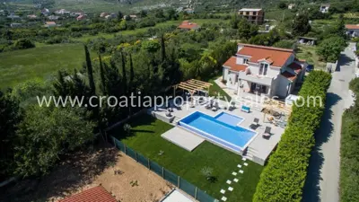 Vila, Kaštela - panoramski pogled na more i otoke