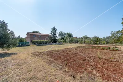 Građevinsko zemljište 584 m², Loborika, mirna lokacija - 4