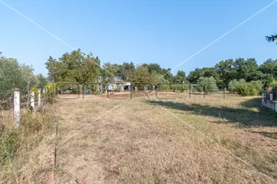 Građevinsko zemljište 584 m², Loborika, mirna lokacija - 3