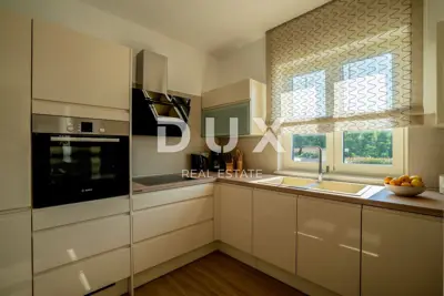 Villa 400 m², Deklići, Kaštelir-Labinci - ruhige Lage nahe Poreč - 11