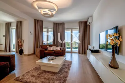 Villa 400 m², Deklići, Kaštelir-Labinci - ruhige Lage nahe Poreč - 4