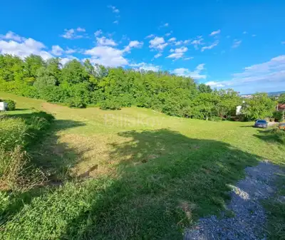 Grundstück 2 582 m², Gajnice - Ruhe und Grün