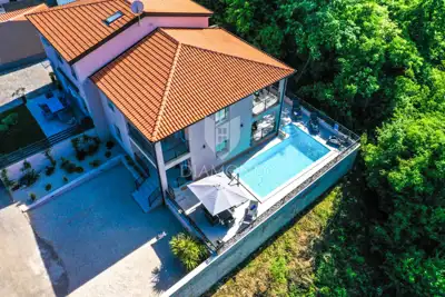 Poreč, surroundings, modern semi-detached house with pool